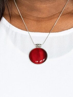 Paparazzi New “Look Into My Aura”  Necklace & Earring Set